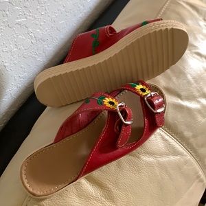 Huaraches - Red leather buckle slip-on with sunflowers